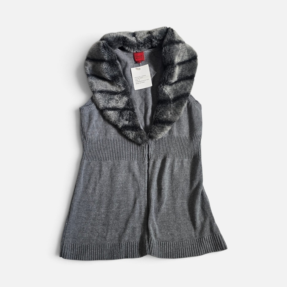 Colour Works NWT Women's Gray Y2K Sweater Vest Faux Fur Collar Ribbed
